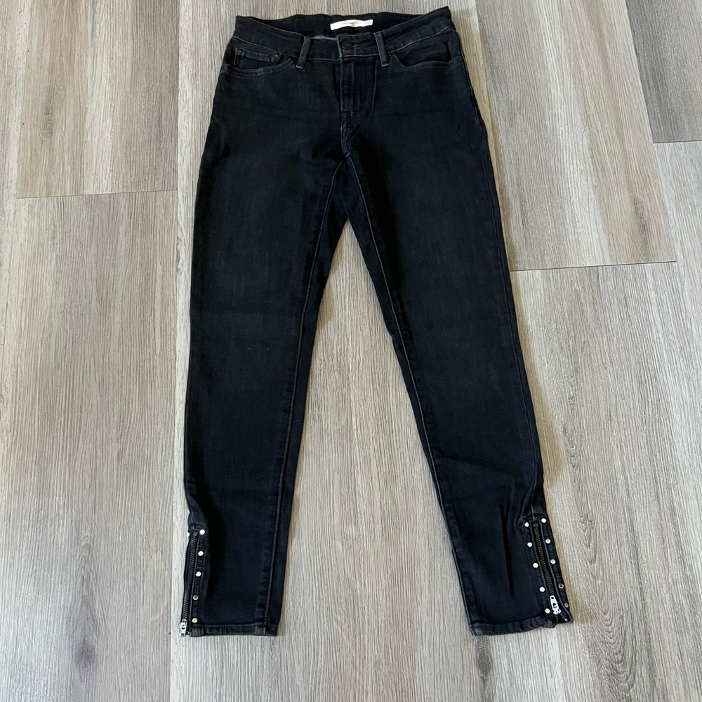 Elegant Black Skinny Jeans with Pearl Accents